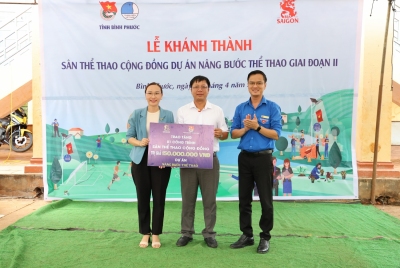Khánh thành công trình sân thể thao cộng đồng cho nhân dân thôn Hai Căn, Phú Nghĩa