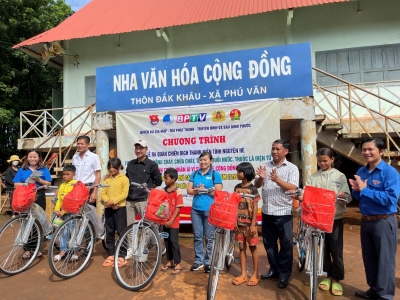 “Chiến dịch thanh niên tình nguyện hè” tại xã Phú Văn