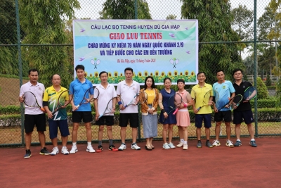 Clb Tennis Bù Gia Mập tổ chức giải giao hữu mừng Quốc khánh  2/9