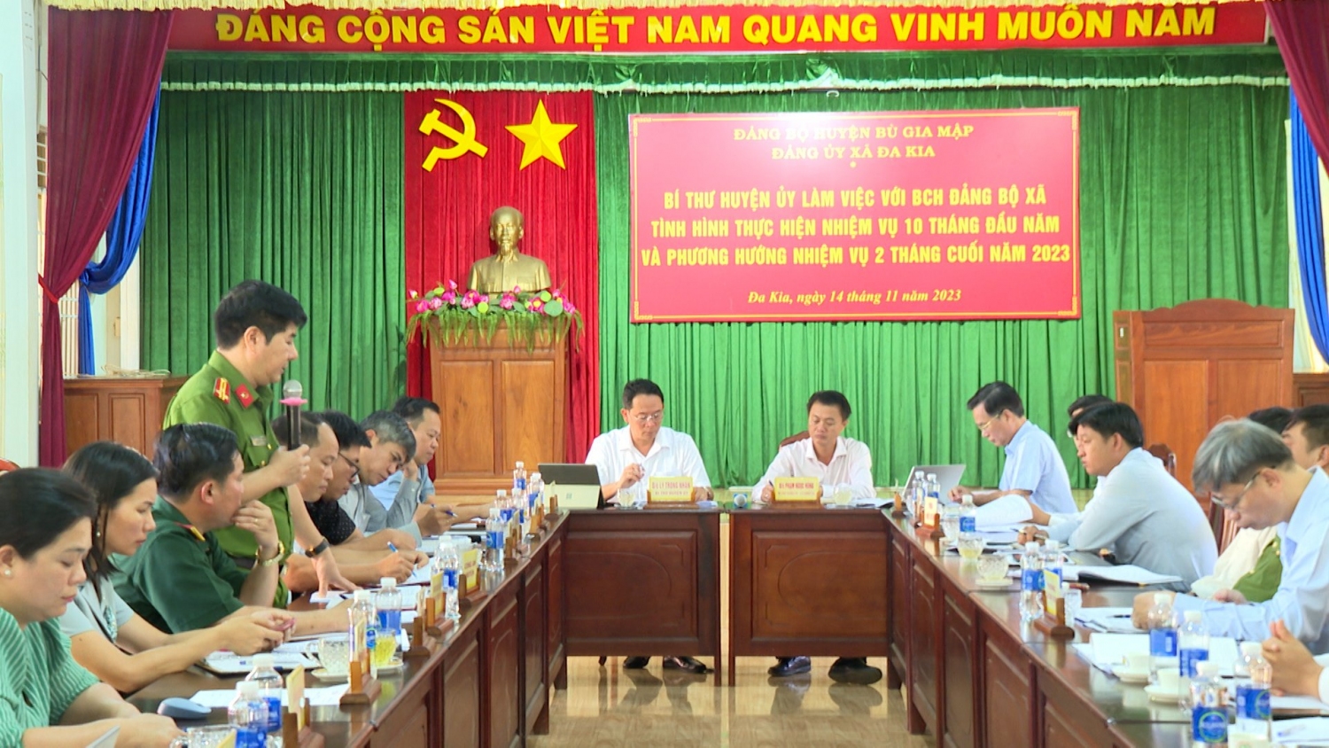 Toàn cảnh buổi làm việc