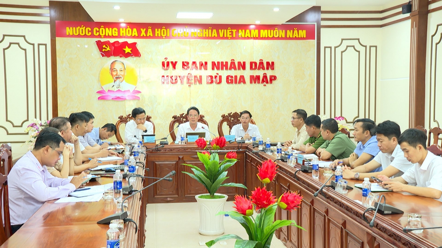 Bù Gia Mập làm việc với Viettel Bình Phước